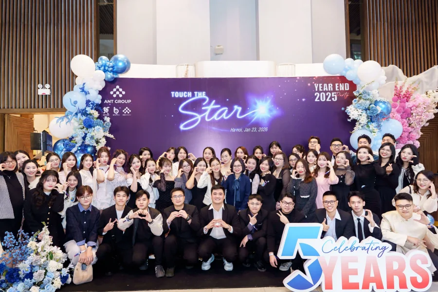 year-end-party-2025-toa-sang-ruc-ro