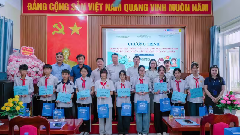 ANT EDU trao 50 suất học bổng tiếng Anh